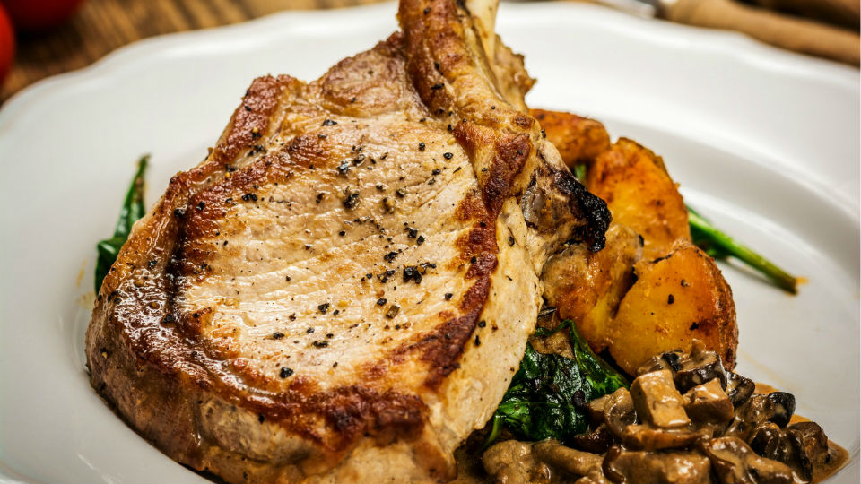 Pork Chops with Mushroom Ragout