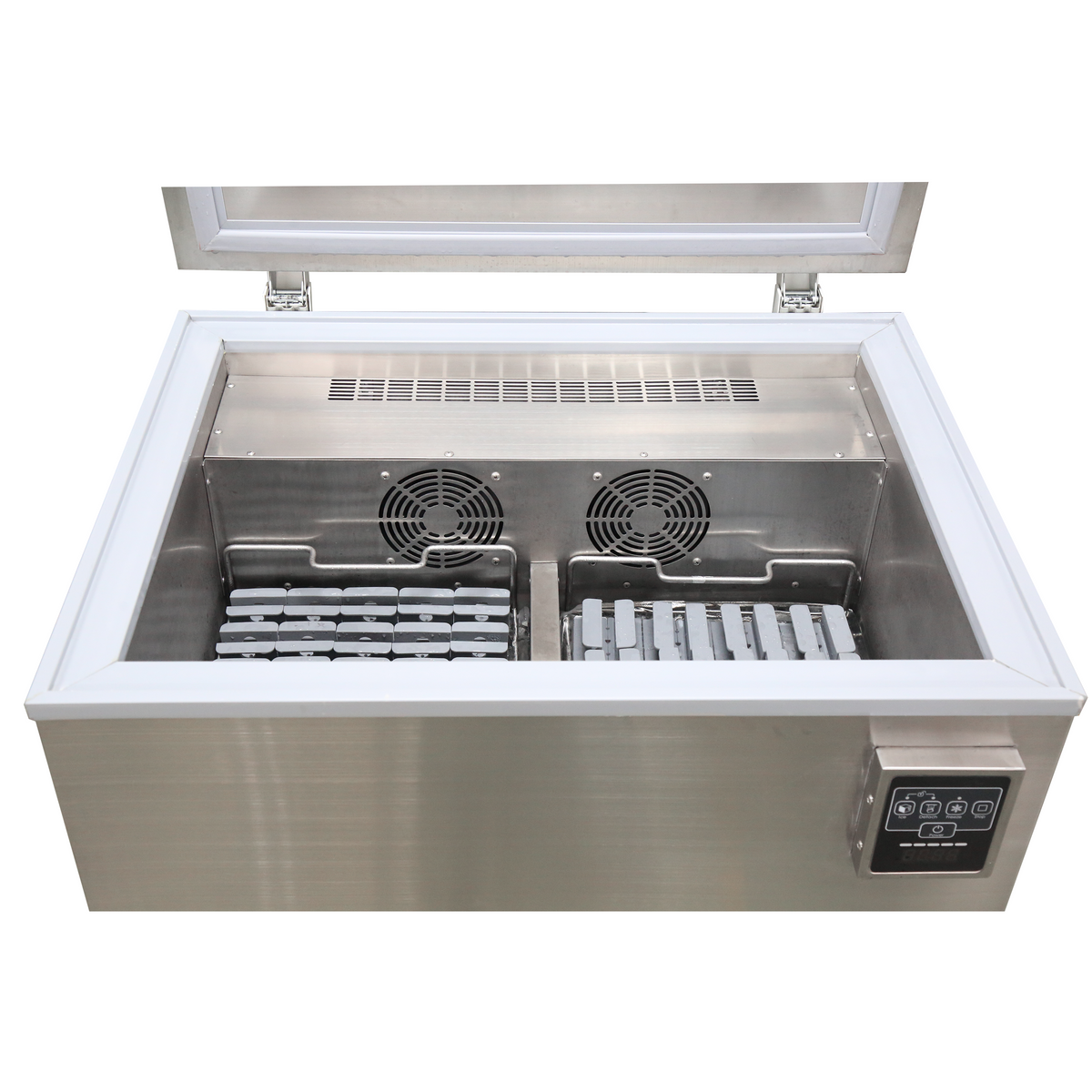 A picture inside the IMT300 Skyra double tray clear ice maker.